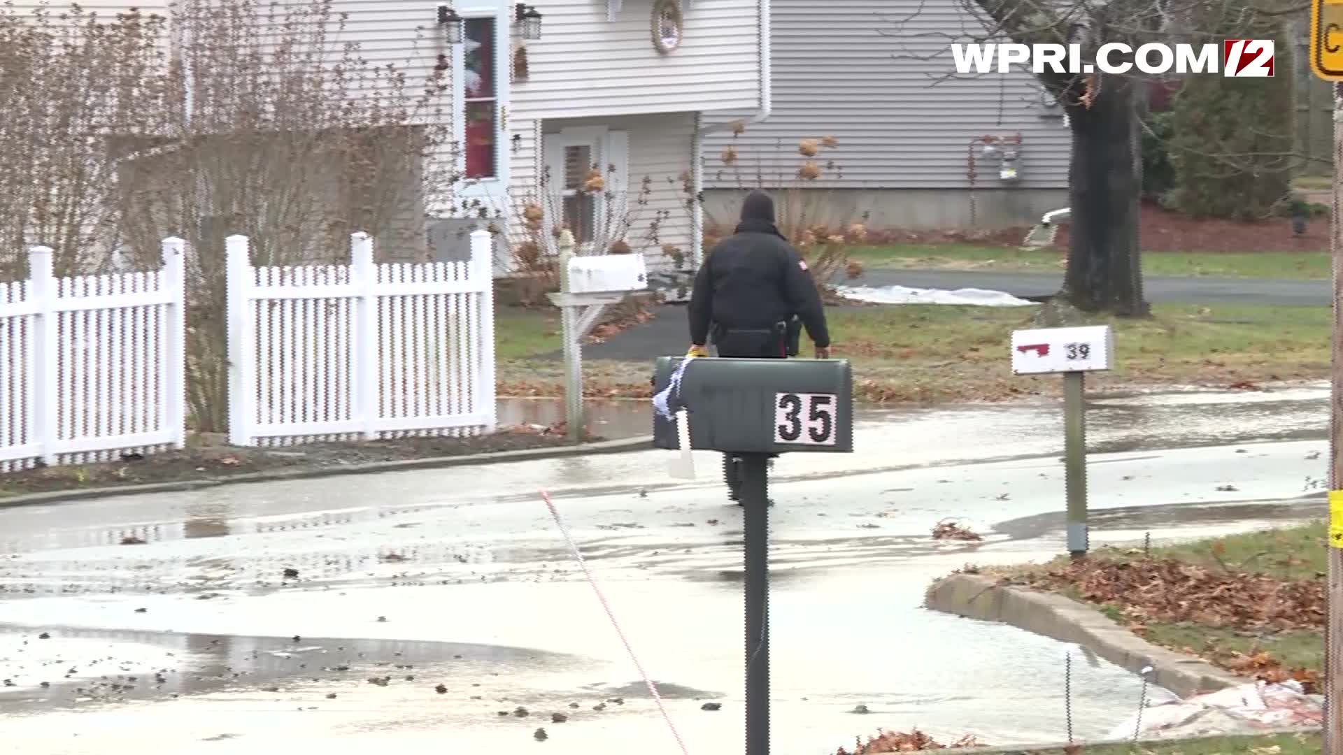 VIDEO NOW: Car crashes into fire hydrant in West Warwick – WPRI.com